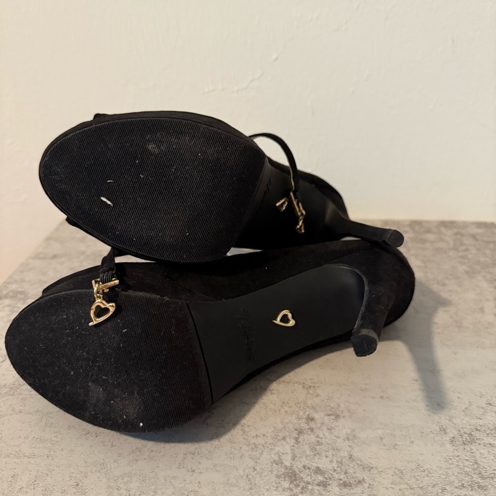 Black Heels Size 6.5 - Picture 6 of 6